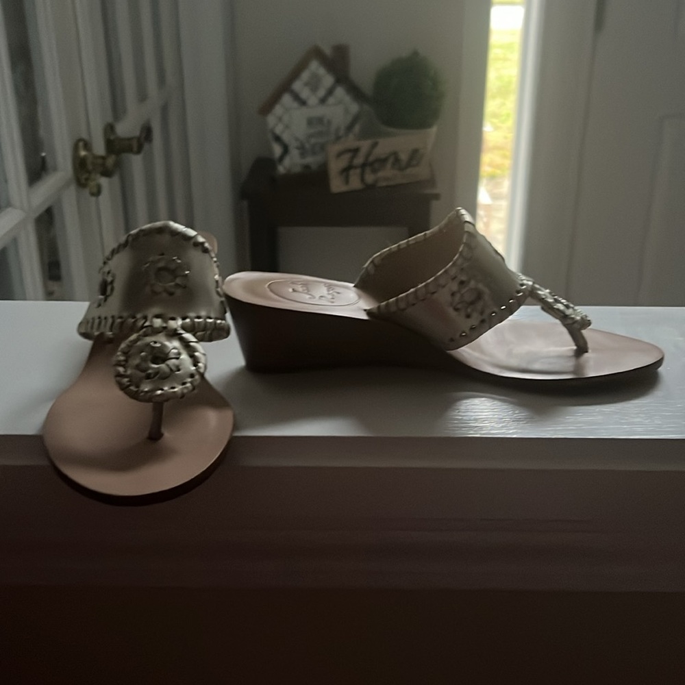 Jack rogers size 1 kids